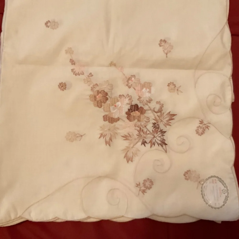 Table cover and napkins